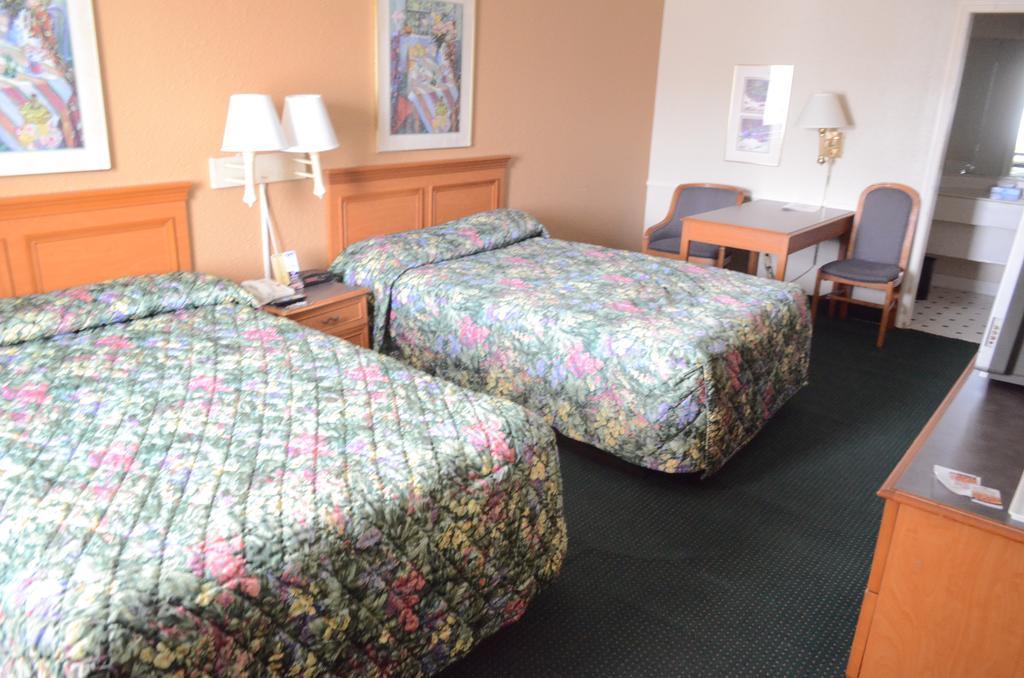 America'S Inn Houston/Stafford /Sugarland Δωμάτιο φωτογραφία