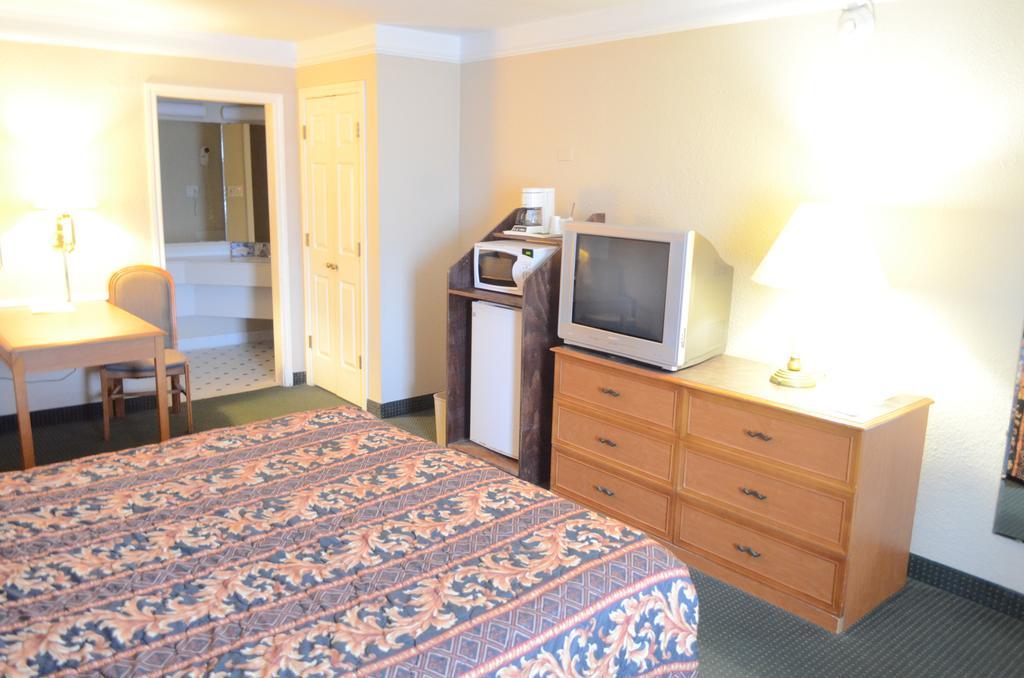 America'S Inn Houston/Stafford /Sugarland Δωμάτιο φωτογραφία